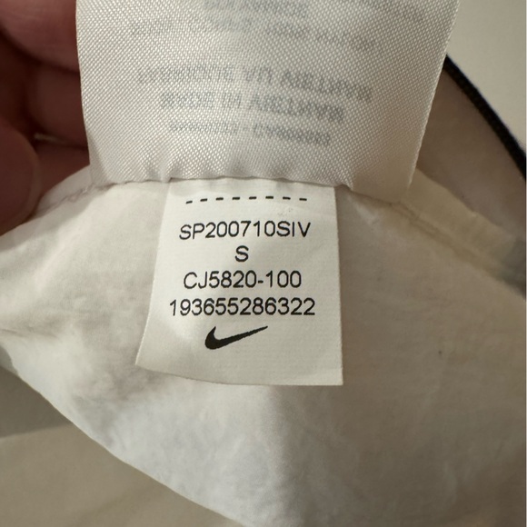 Nike running jacket - Picture 9 of 11